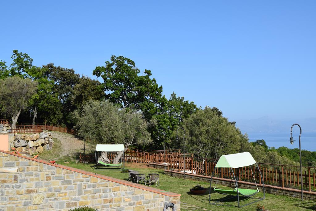 Al Boschetto Apartment สการีโอ ภายนอก รูปภาพ