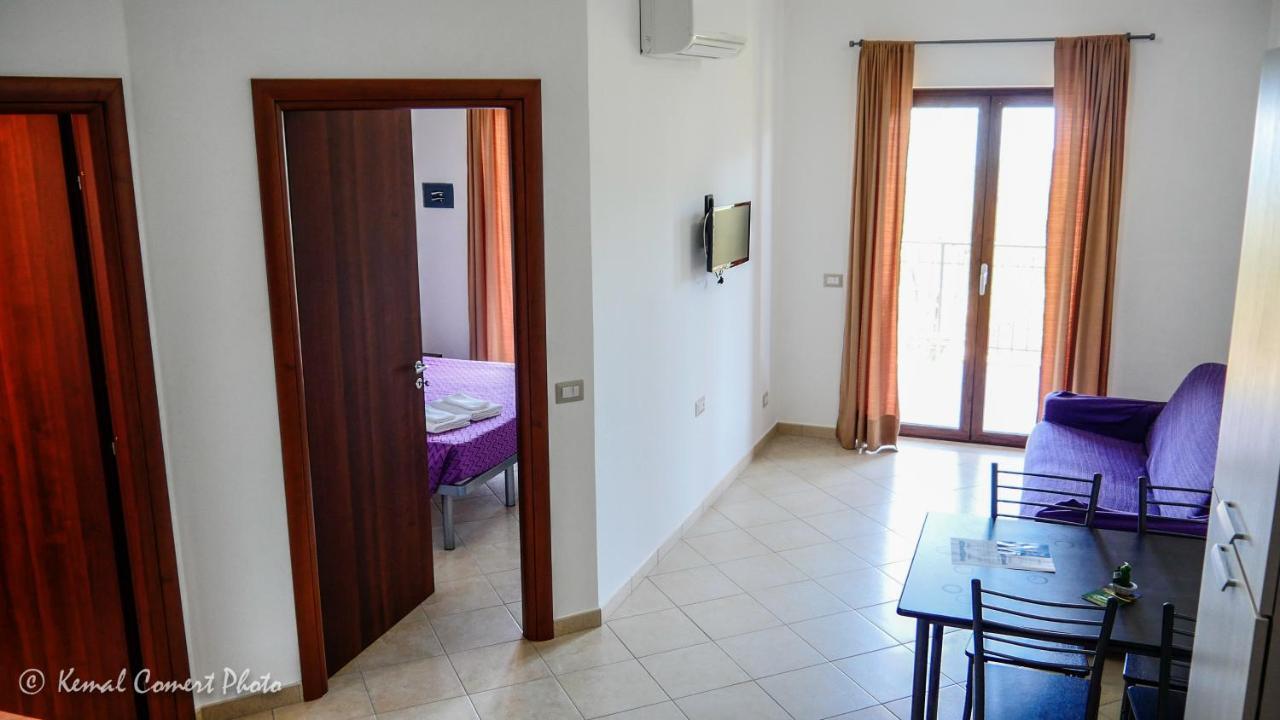 Al Boschetto Apartment สการีโอ ภายนอก รูปภาพ