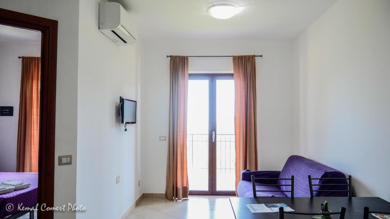 Al Boschetto Apartment สการีโอ ภายนอก รูปภาพ